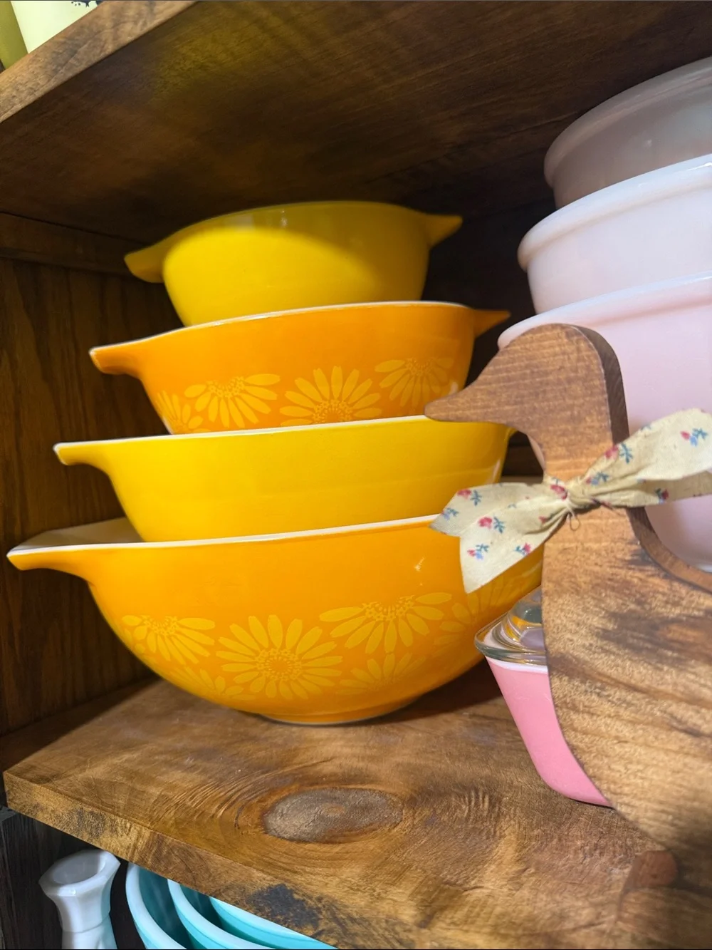 Pyrex sunflower Daisy Cinderella mixing bowl set